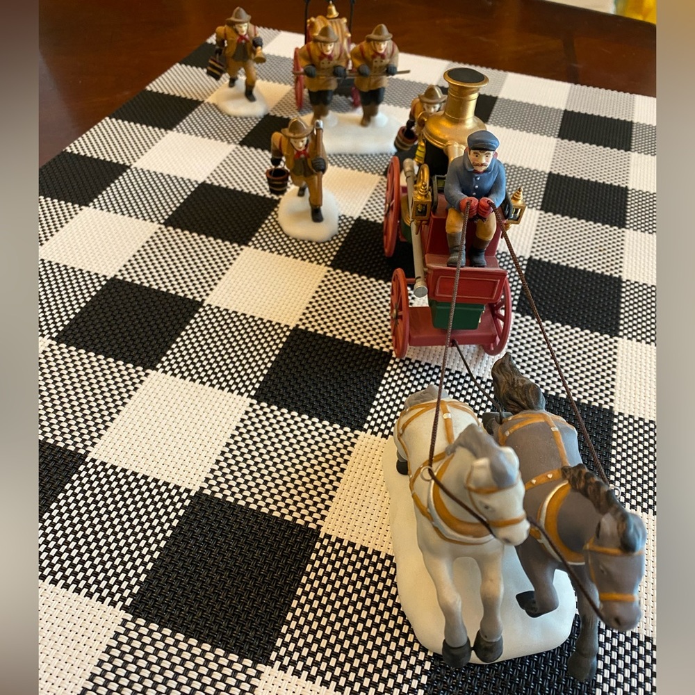 🚒 Department 56 The Fire Brigade of London Town Village Accessories 58406